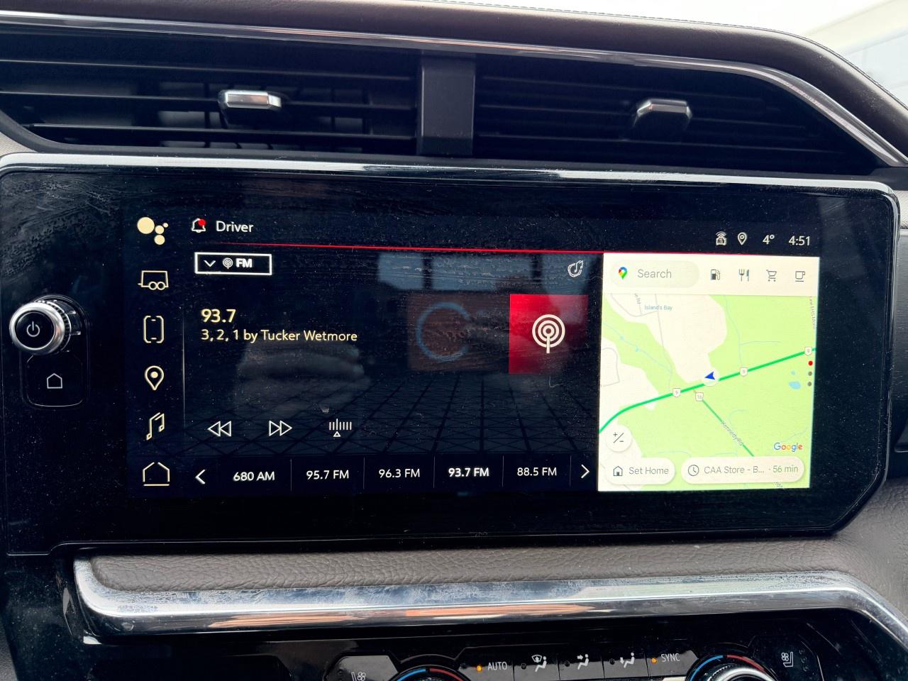 2025 GMC SIERRA 2500HD 4WD Crew Cab Standard Box Denali Photo