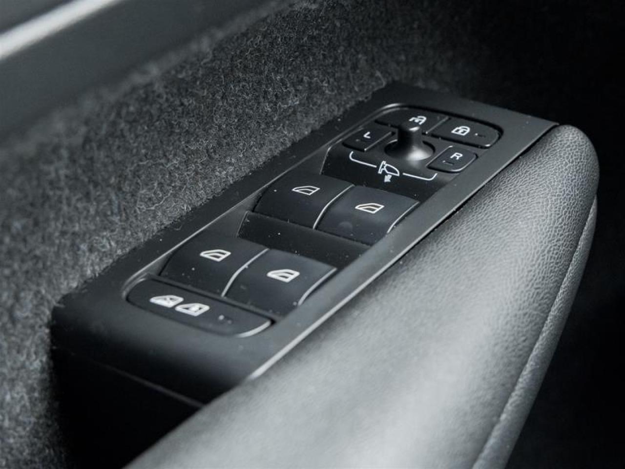 2020 Volvo XC40 T5 R-Design 4dr All-Wheel Drive Photo