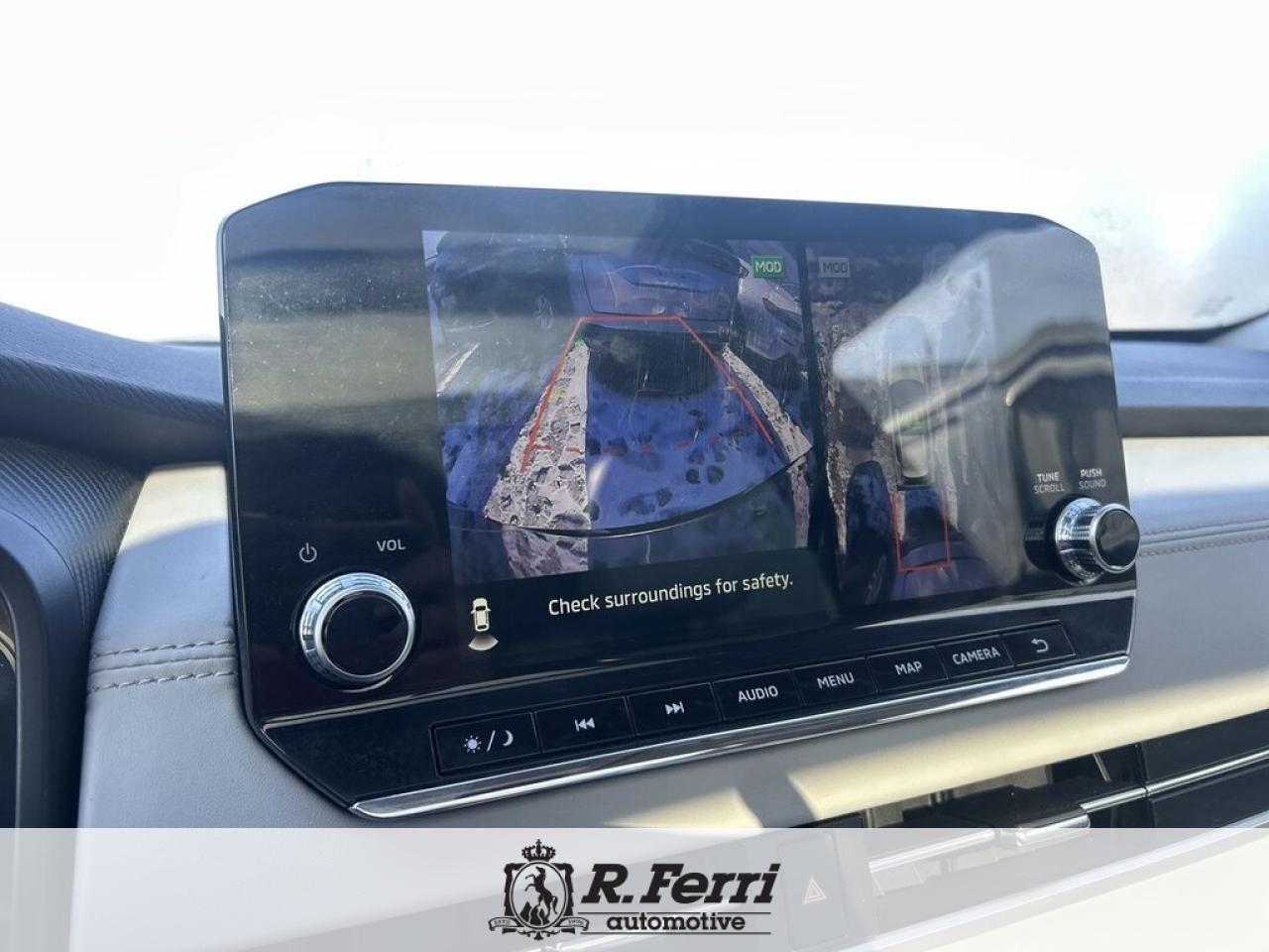 2023 Mitsubishi Outlander Plug-In Hybrid  Photo