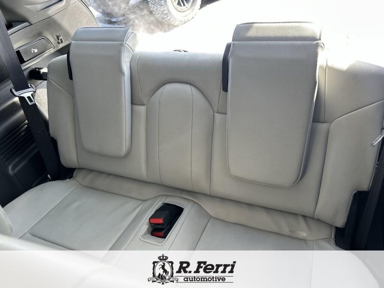 2023 Mitsubishi Outlander Plug-In Hybrid  Photo