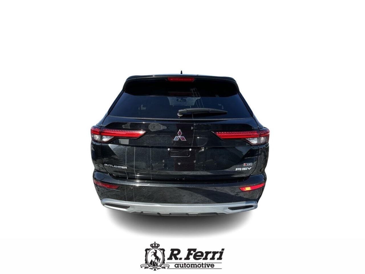 2023 Mitsubishi Outlander Plug-In Hybrid  Photo