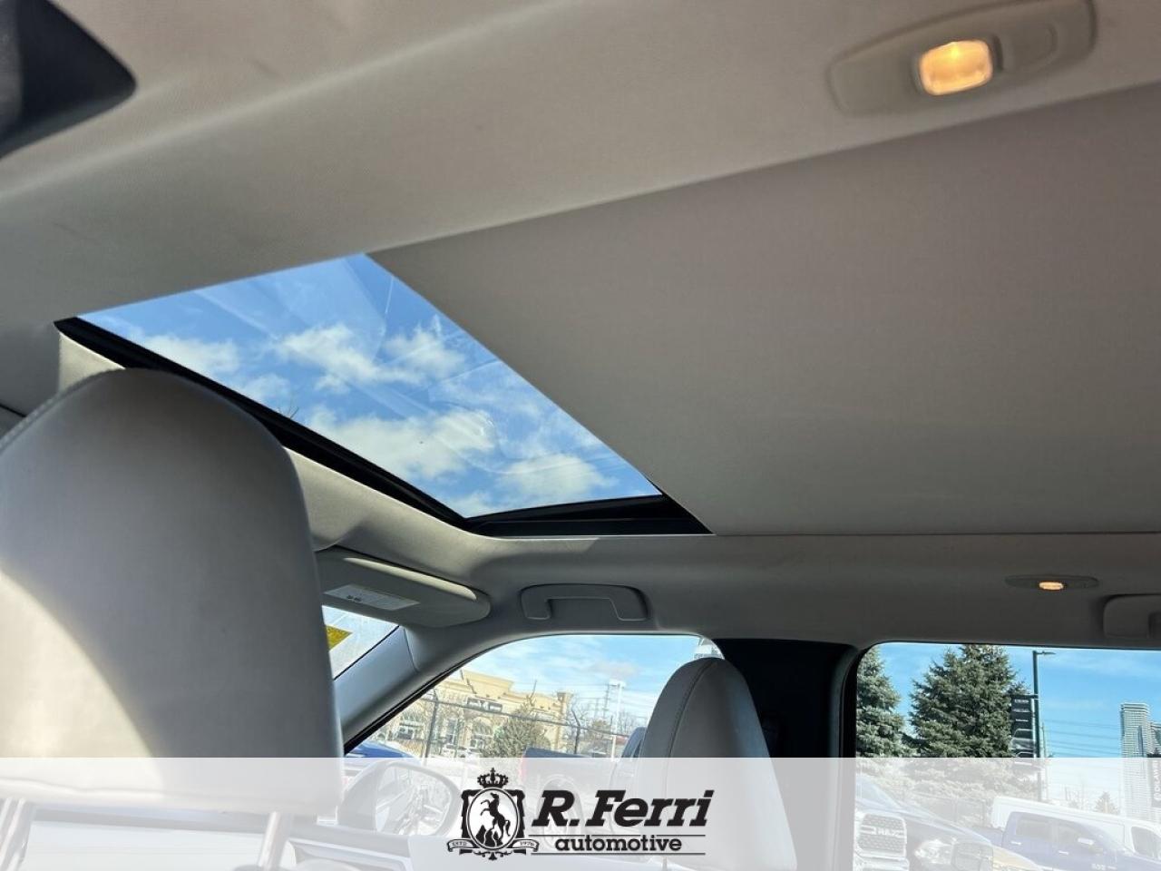 2023 Mitsubishi Outlander Plug-In Hybrid  Photo