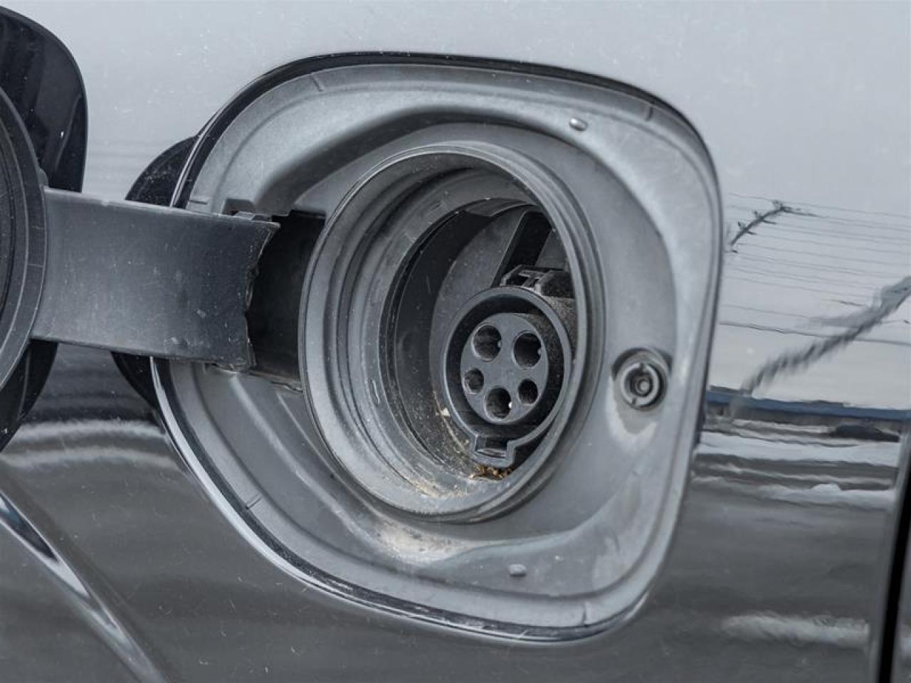 2021 Volvo XC60 Recharge Plug-In Hybrid T8 Inscription Expression 4dr All-Wheel Drive Photo