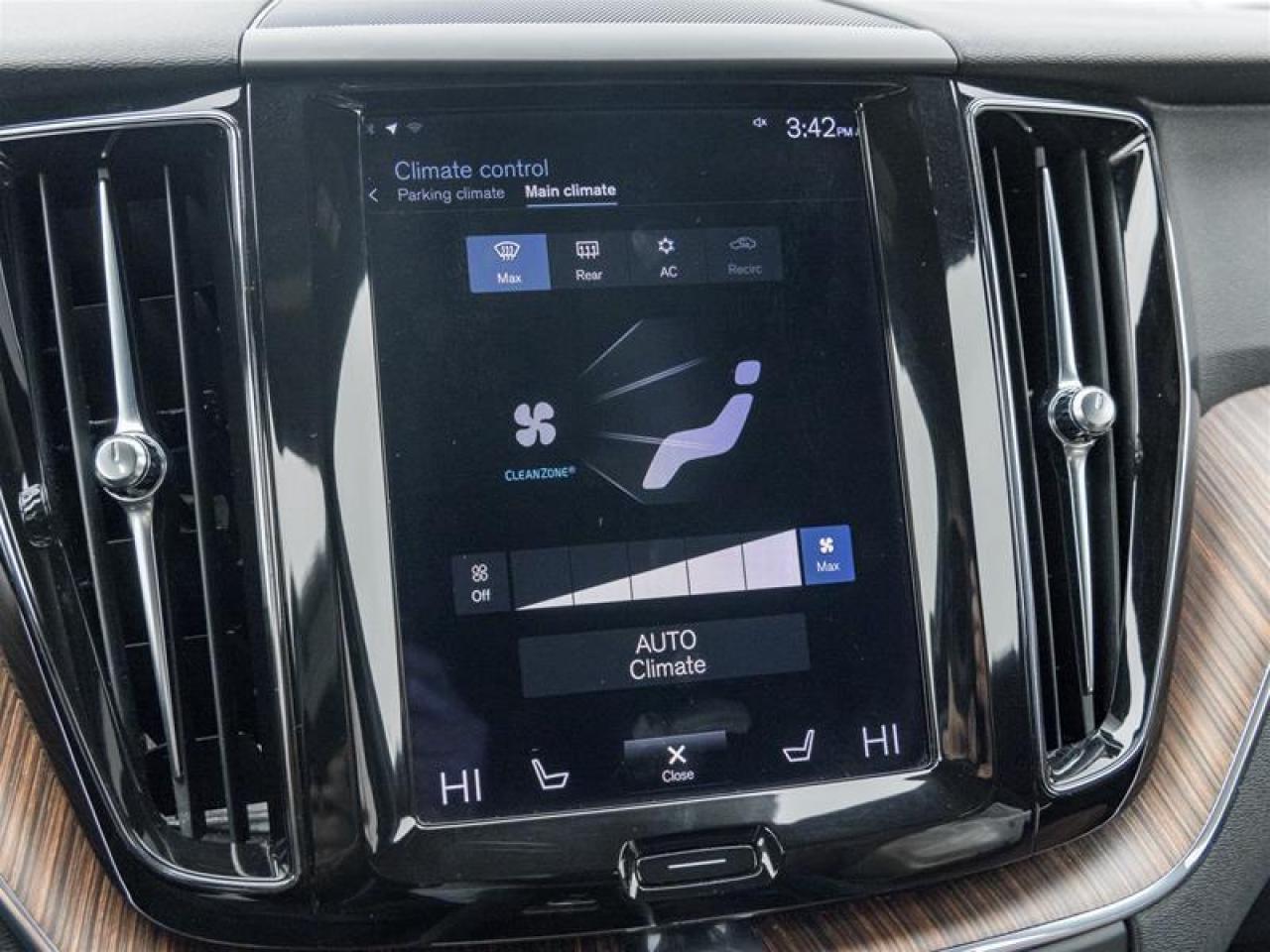 2021 Volvo XC60 Recharge Plug-In Hybrid T8 Inscription Expression 4dr All-Wheel Drive Photo