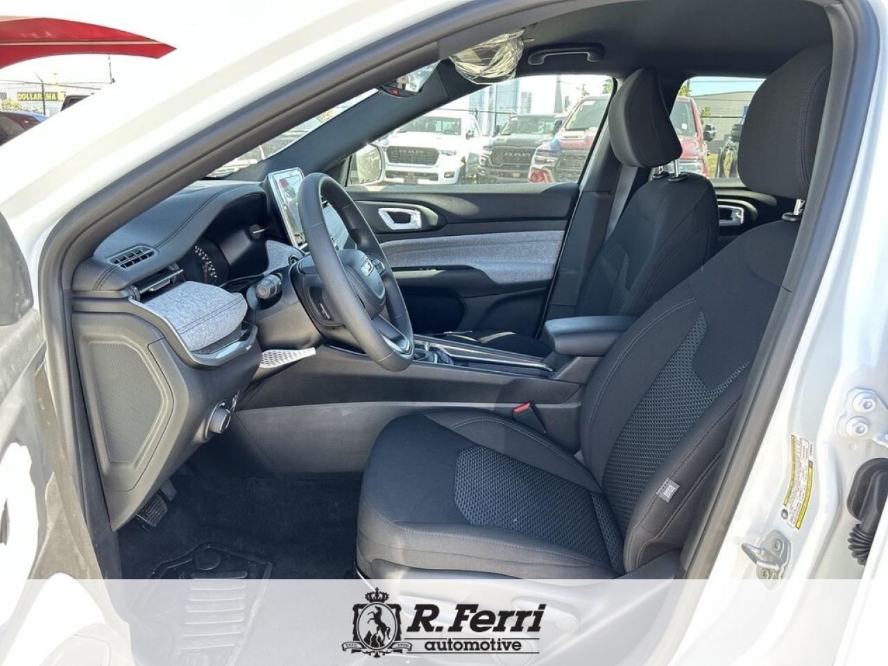 2025 Jeep Compass Sport 4dr 4x4 Photo