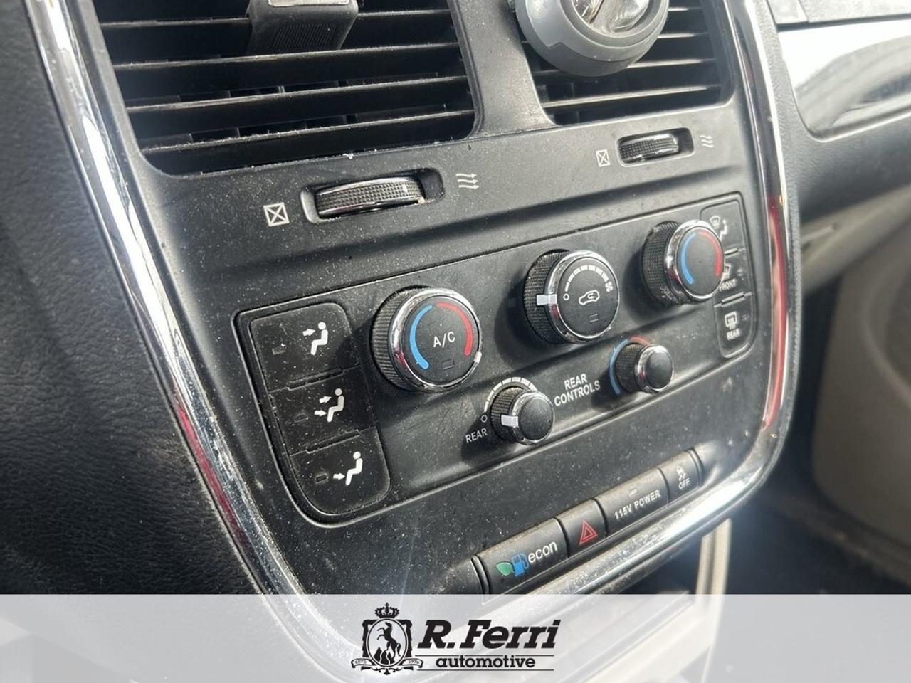 2016 Dodge Grand Caravan SE/SXT Passenger Van Photo