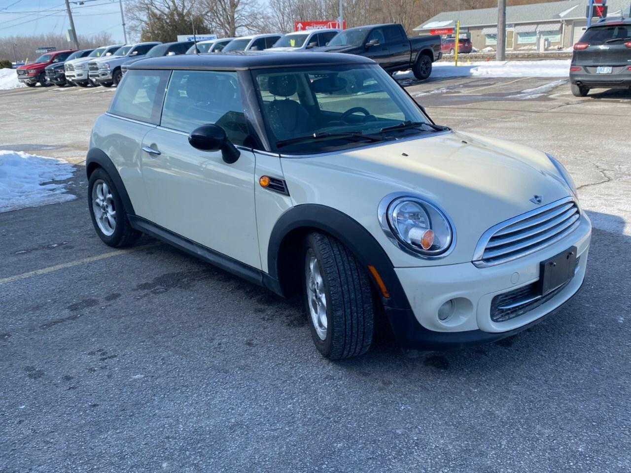 2013 MINI Cooper Hardtop 2dr Cpe Photo