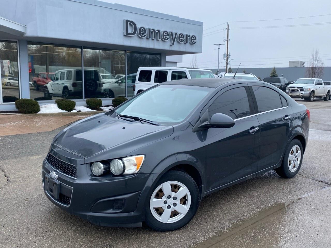2014 Chevrolet Sonic 4dr Sdn LT Auto Photo0