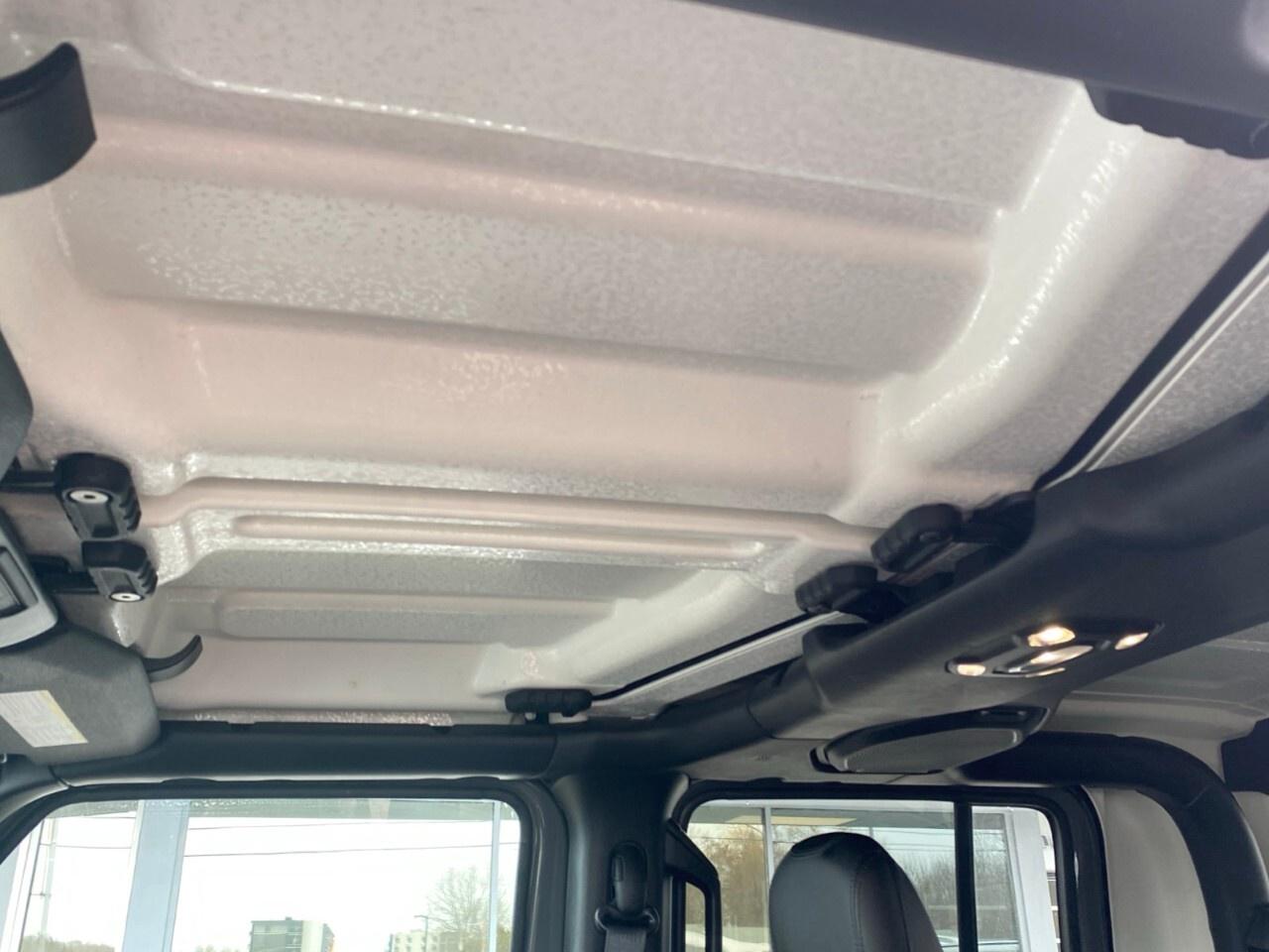 2021 Jeep Gladiator Mojave 4x4 Photo