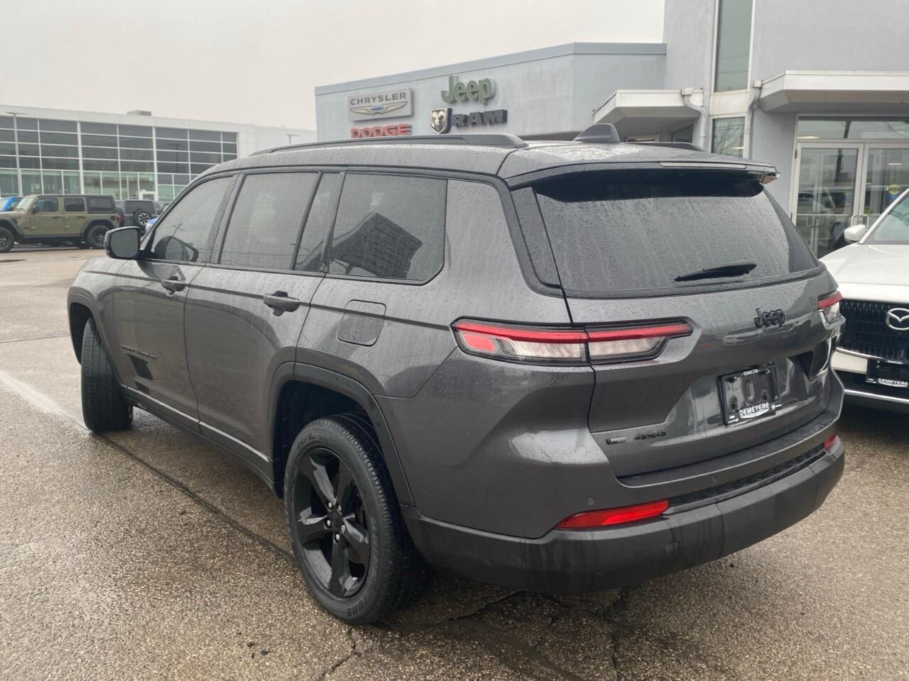 2022 Jeep Grand Cherokee L ALTITUDE 4X4 Photo2