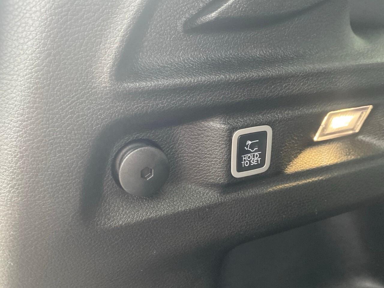 2022 Jeep Grand Cherokee L ALTITUDE 4X4 Photo