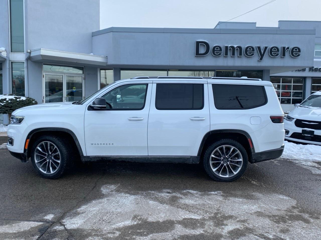 2023 Jeep Wagoneer Series III 4x4 Photo