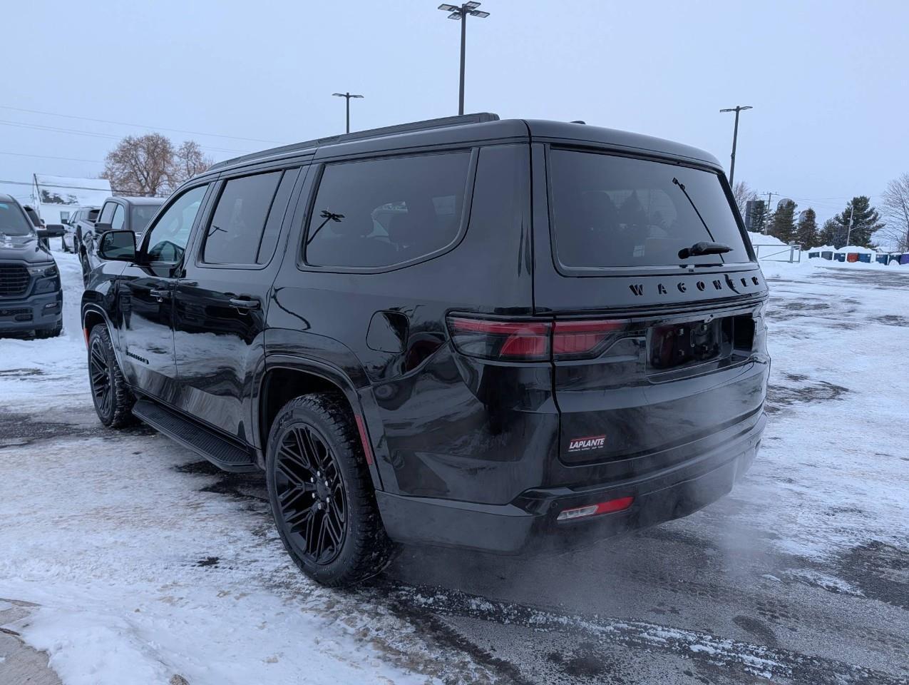 2024 Jeep Wagoneer Series II Carbide NO ACCIDENTS/ Summer and winter Photo