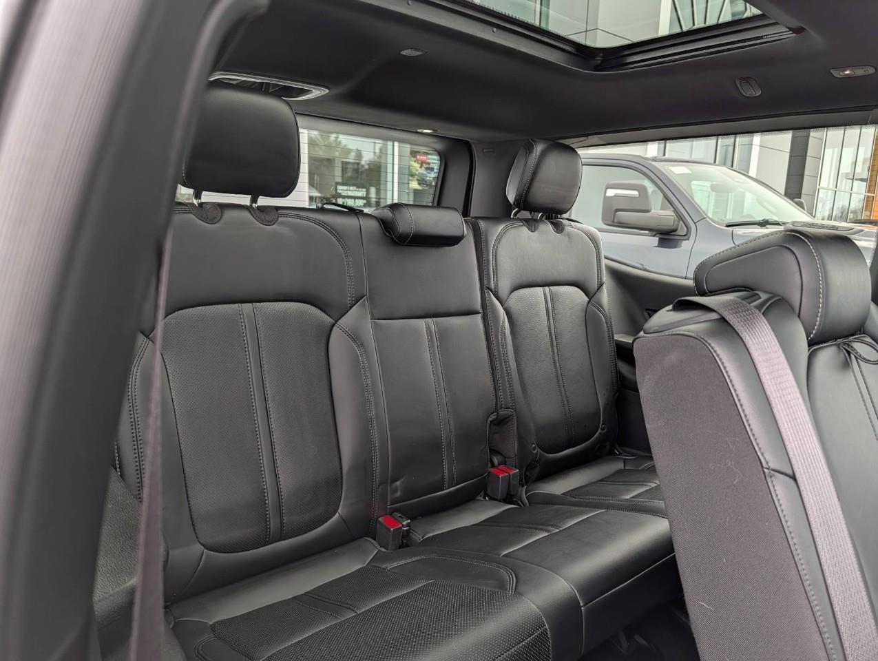 2024 Jeep Wagoneer Series II Carbide NO ACCIDENTS/ Summer and winter Photo