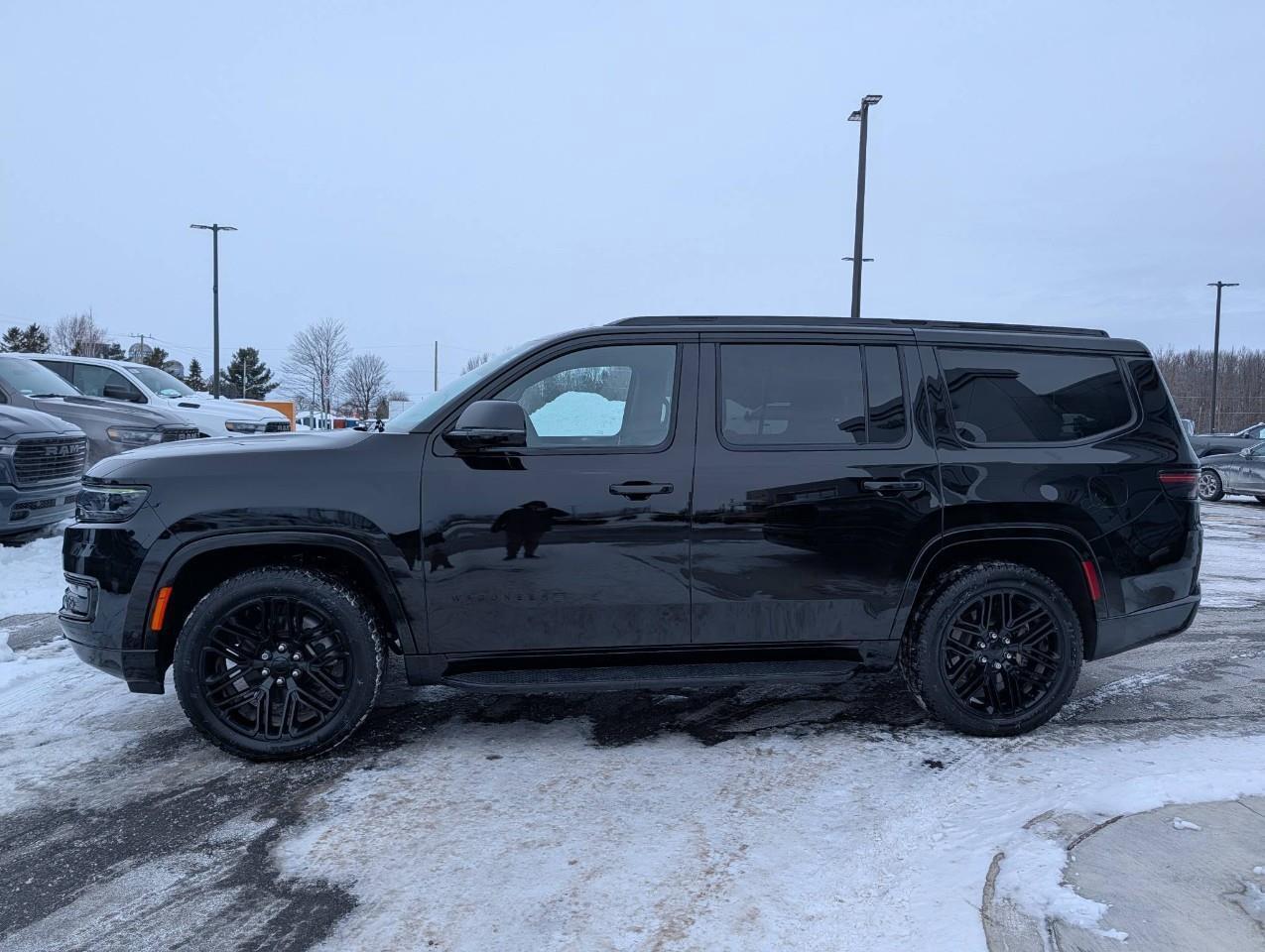 2024 Jeep Wagoneer Series II Carbide NO ACCIDENTS/ Summer and winter Photo