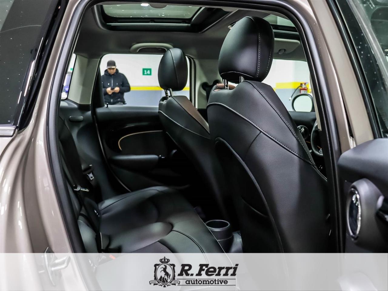 2024 MINI 5 Door Cooper S 4dr Hatchback Photo