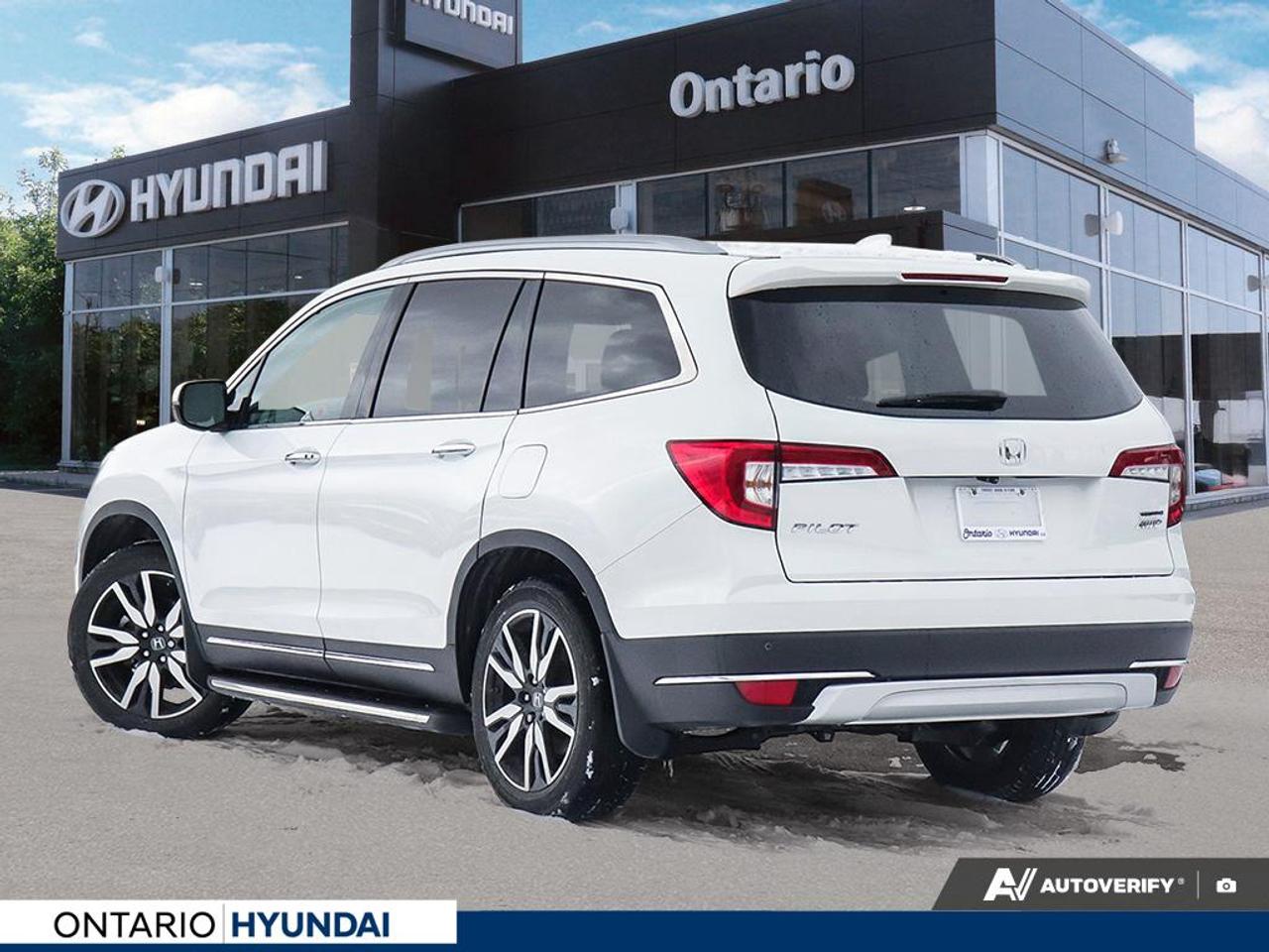 2022 Honda Pilot Touring 7P 4dr All-Wheel Drive Photo3