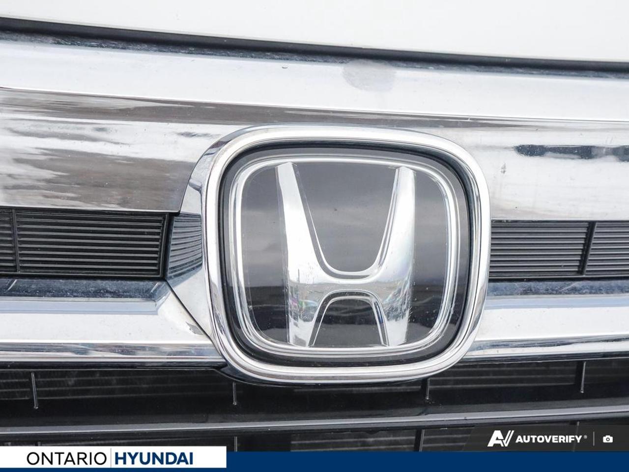 2022 Honda Pilot Touring 7P 4dr All-Wheel Drive Photo