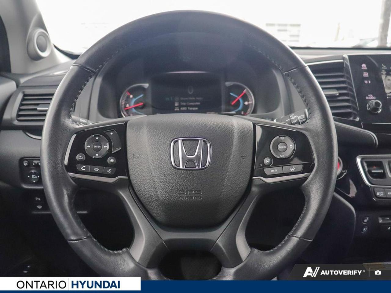 2022 Honda Pilot Touring 7P 4dr All-Wheel Drive Photo