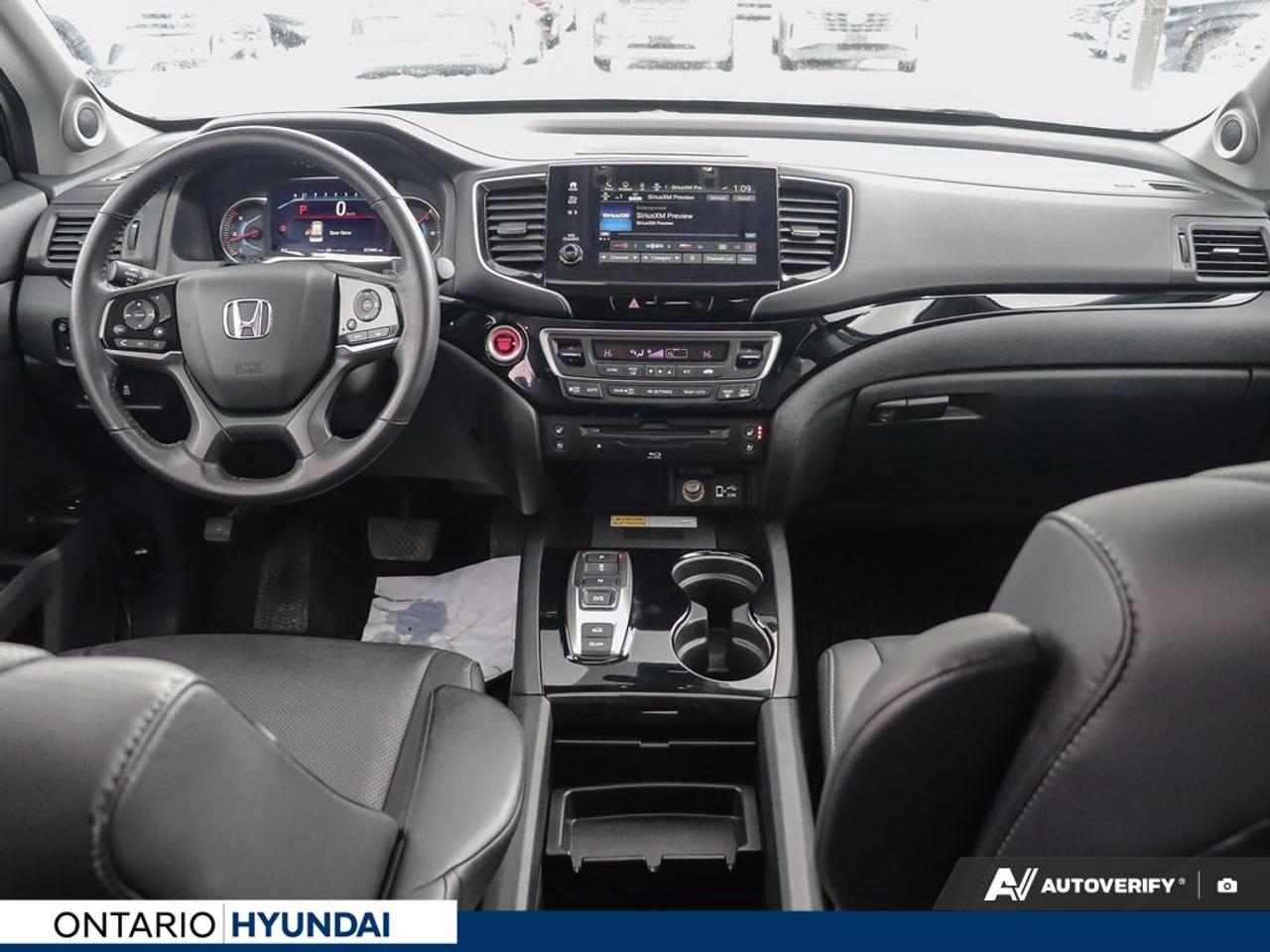 2022 Honda Pilot Touring 7P 4dr All-Wheel Drive Photo