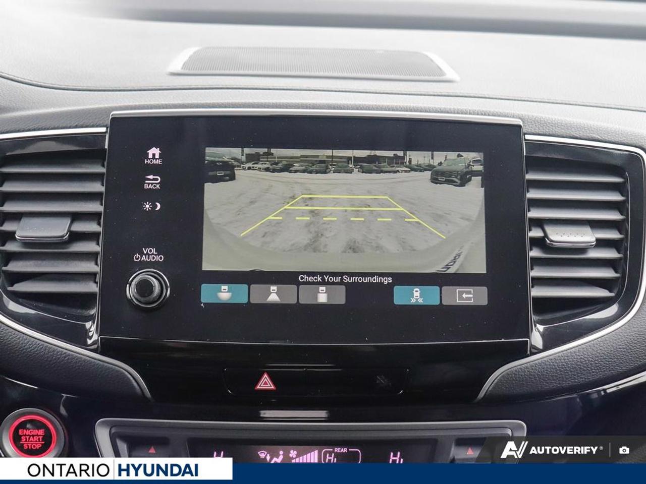 2022 Honda Pilot Touring 7P 4dr All-Wheel Drive Photo