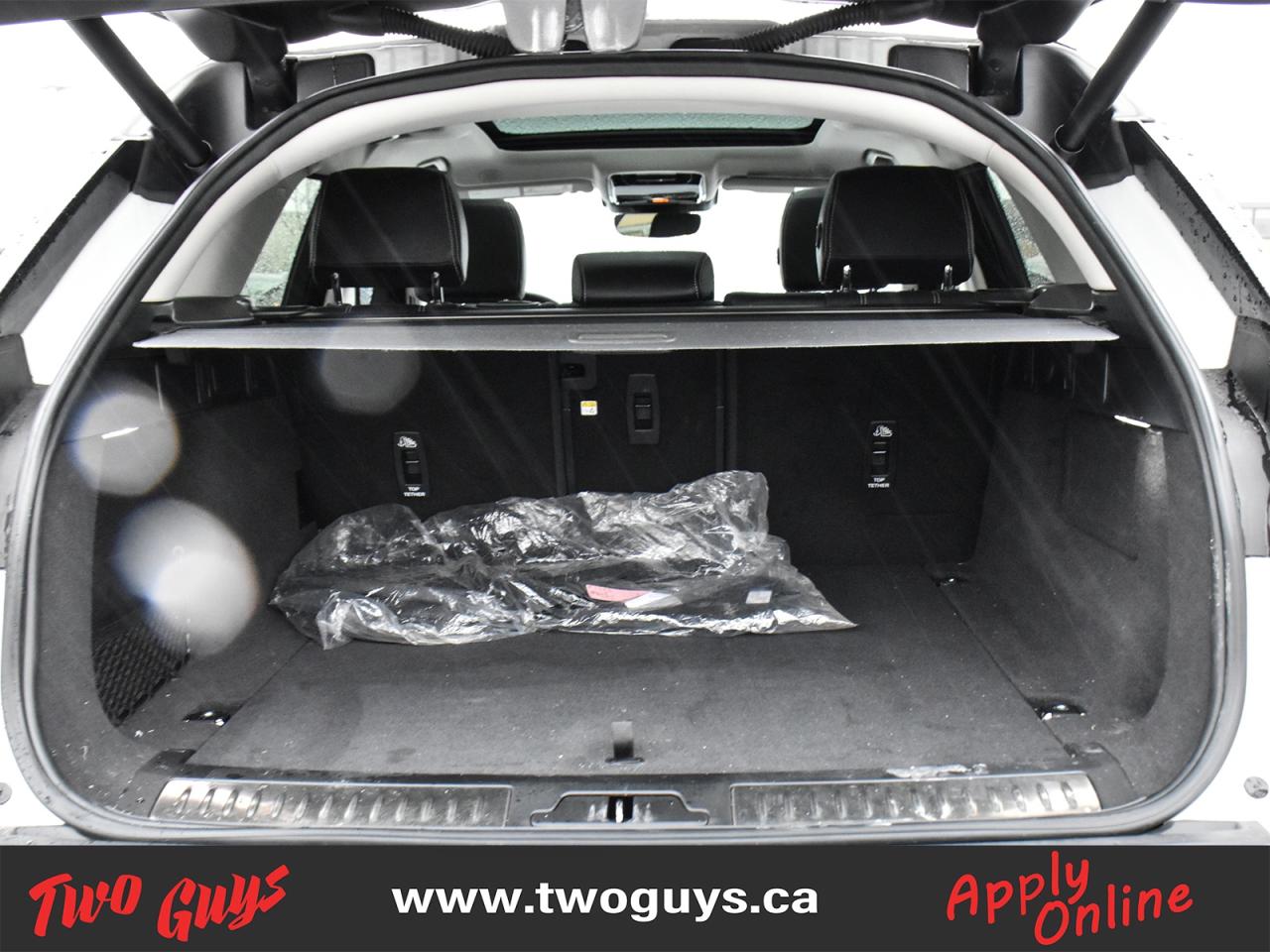 2023 Land Rover Range Rover Velar S 2.0L 4WD   Leather   Panoroof   Air Suspension Photo