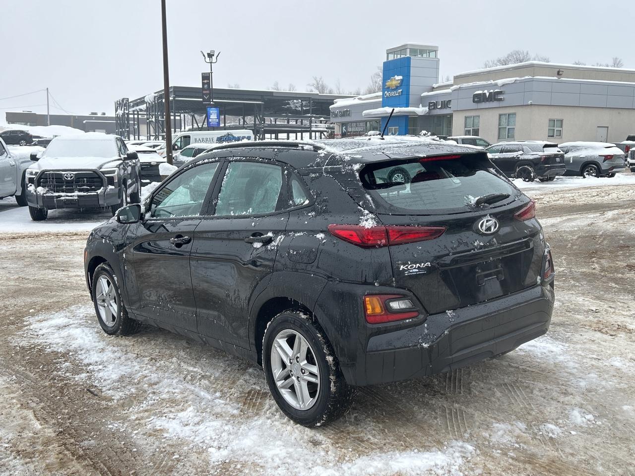 2021 Hyundai KONA Essential   No Reported Accidents Photo2