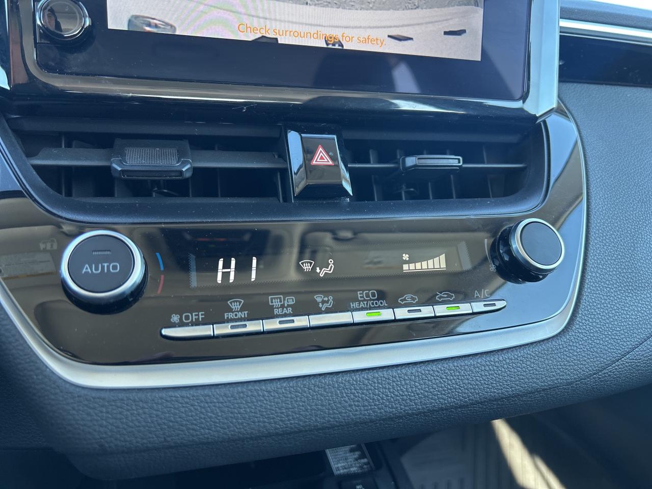 2024 Toyota Corolla LE UPGRADE Photo