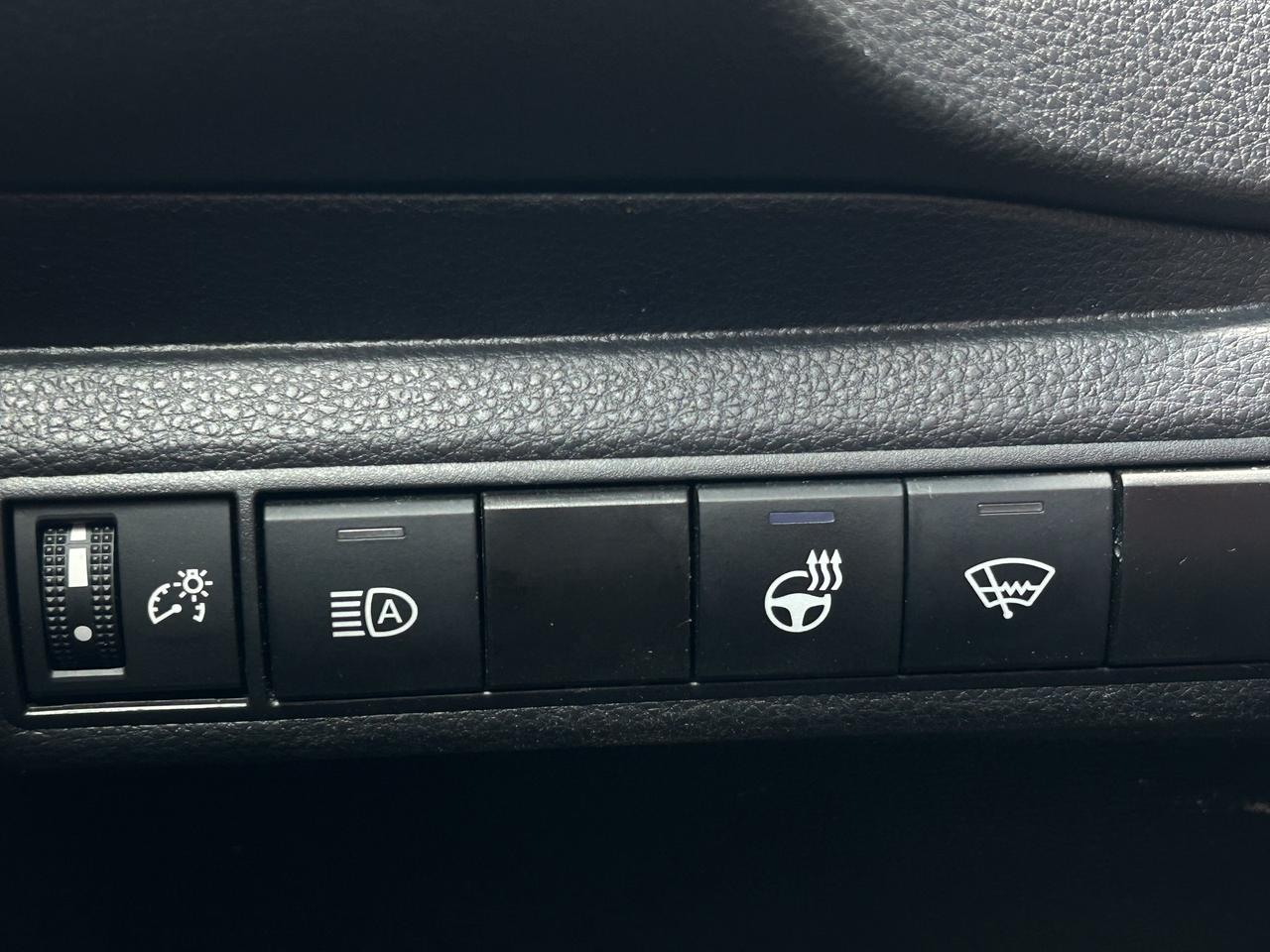 2024 Toyota Corolla LE UPGRADE Photo