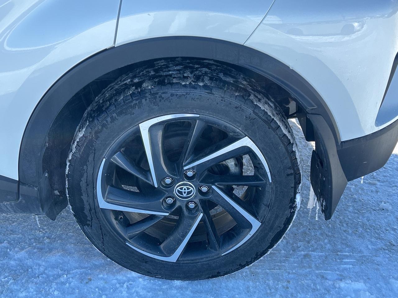 2021 Toyota C-HR Limited Photo