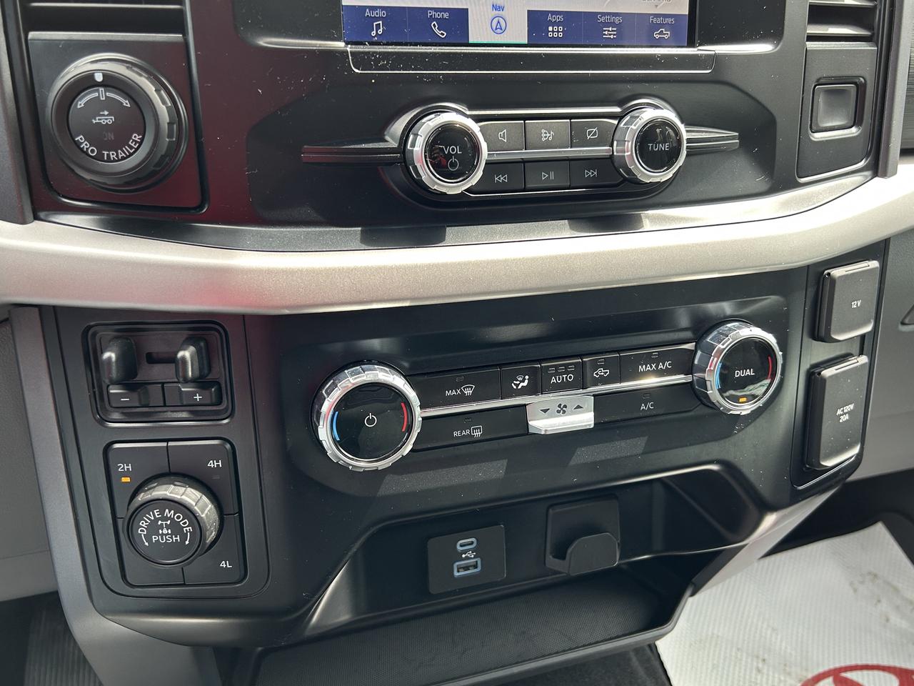 2023 Ford F-150 XLT POWERBOOST Photo