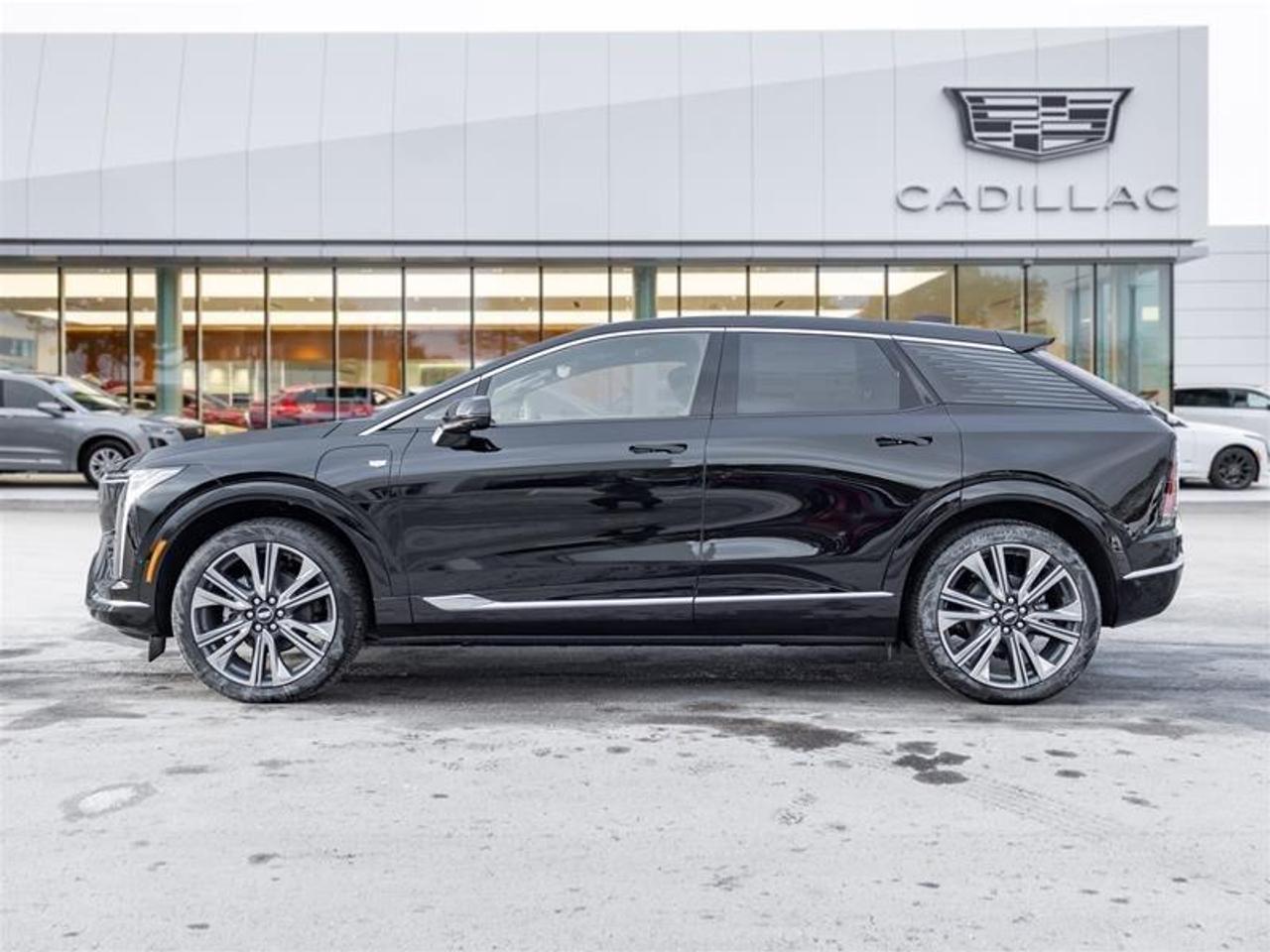 2026 Cadillac OPTIQ Premium Luxury 4dr Photo2