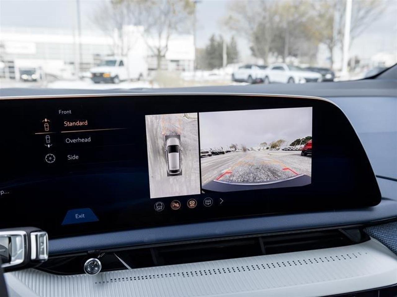 2026 Cadillac OPTIQ Premium Luxury 4dr Photo