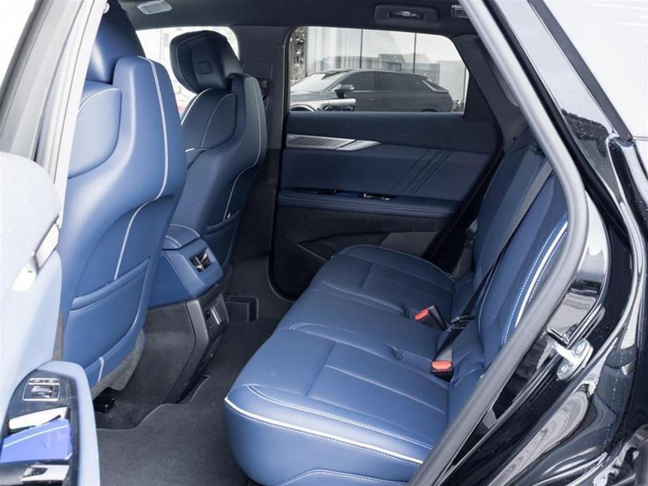 2026 Cadillac OPTIQ Premium Luxury 4dr Photo