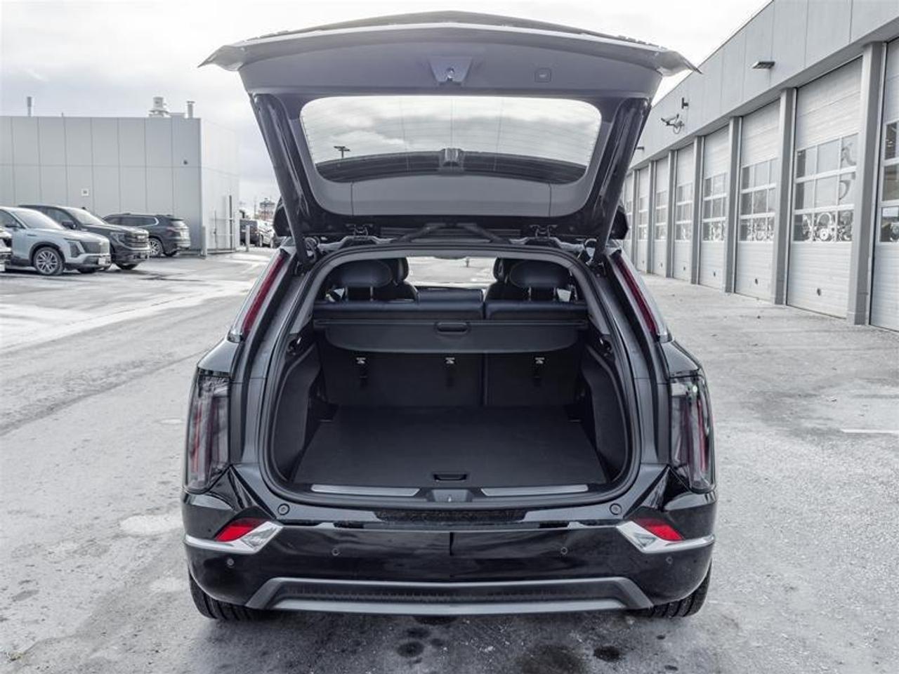 2026 Cadillac OPTIQ Premium Luxury 4dr Photo