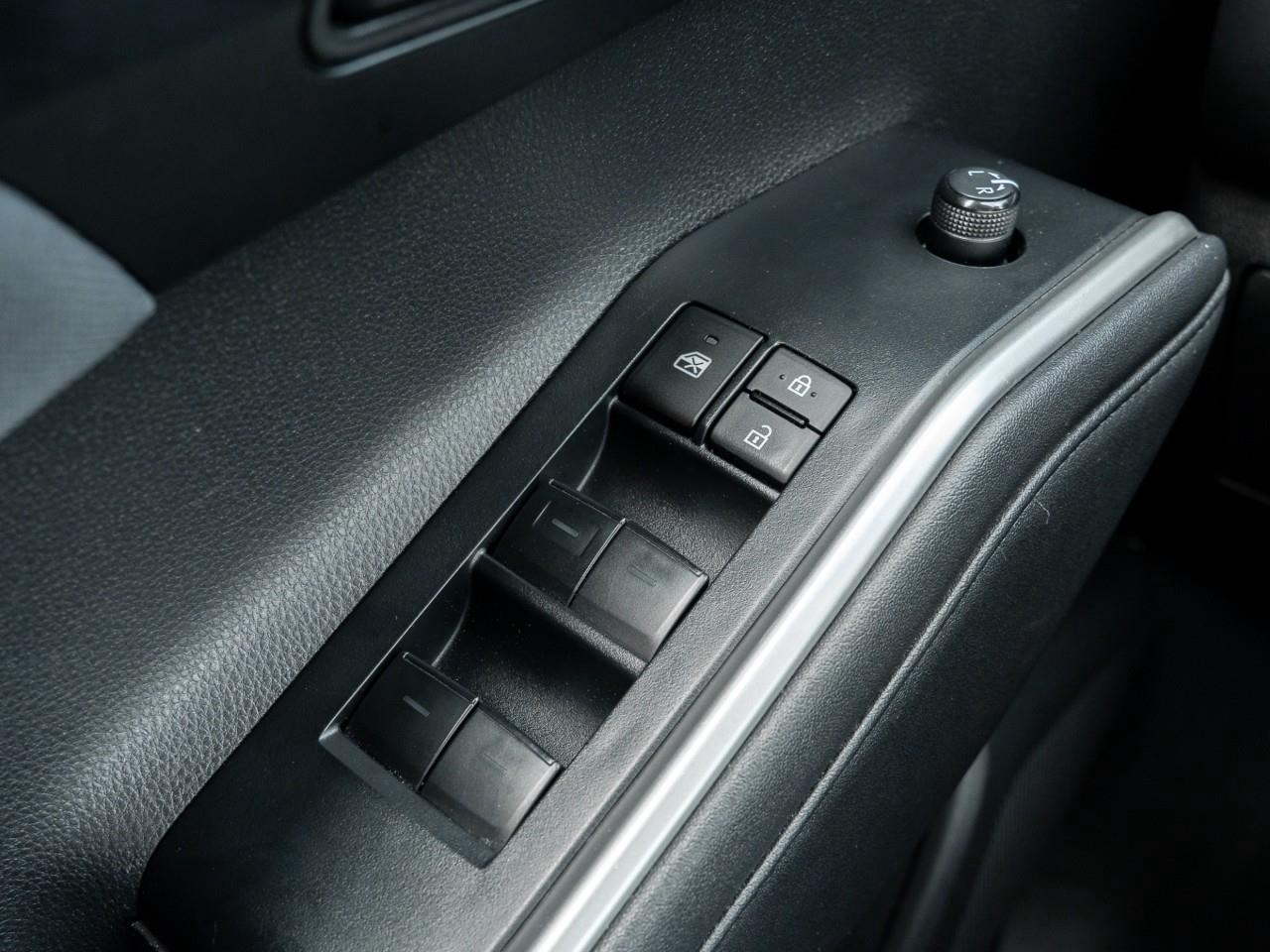 2023 Toyota Highlander Hybrid LE 4dr All-Wheel Drive Photo
