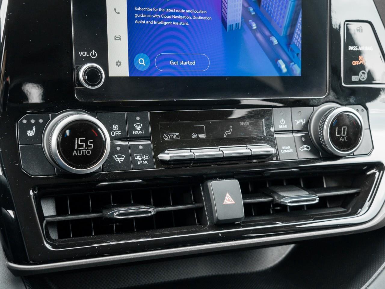 2023 Toyota Highlander Hybrid LE 4dr All-Wheel Drive Photo