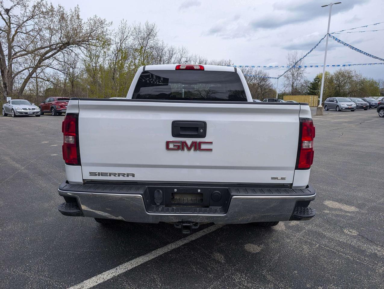 2018 GMC Sierra 1500 SLE- CLEAN CARFAX, V8, 5.3L CREW, RMT START & MORE Photo