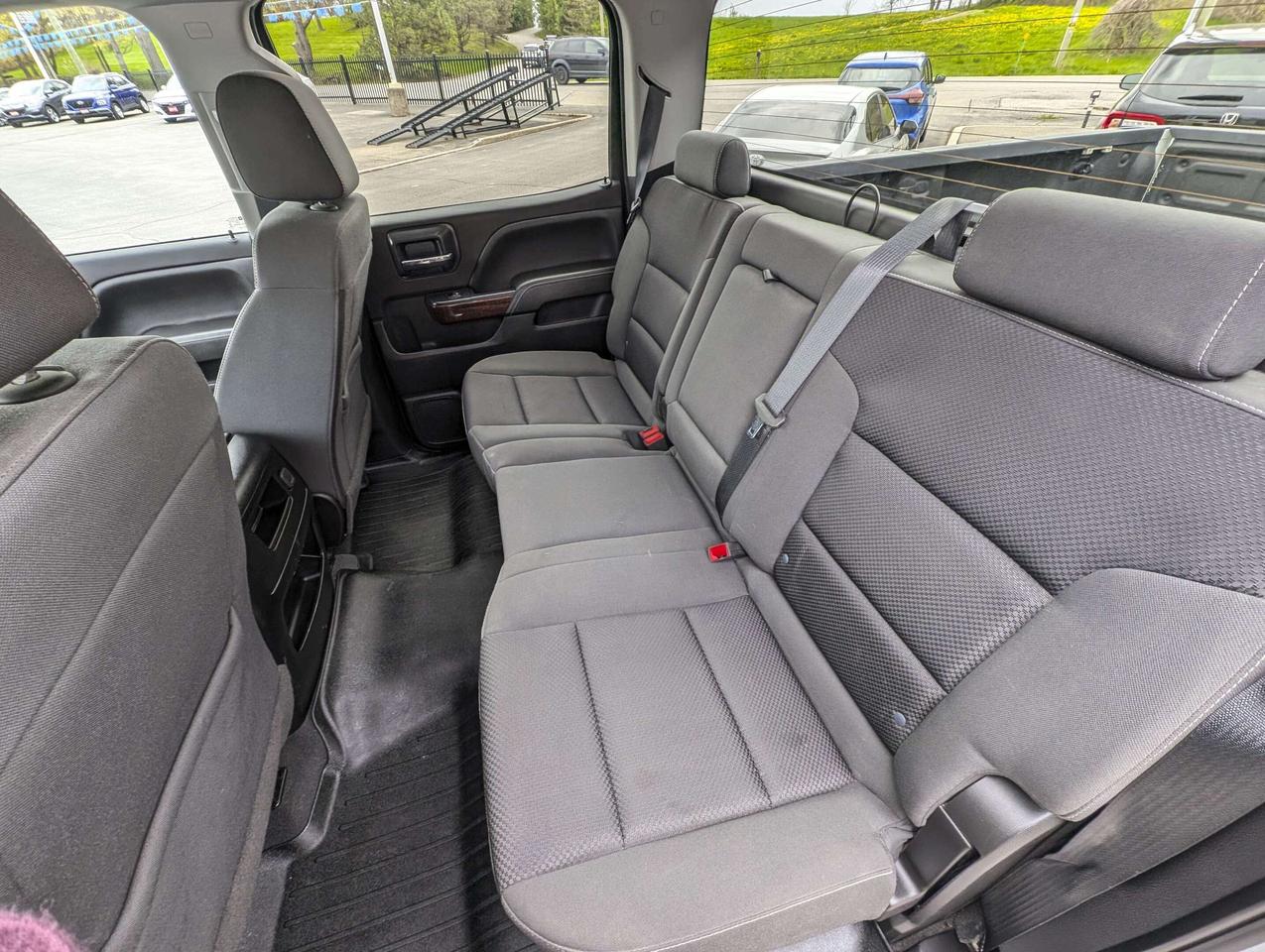 2018 GMC Sierra 1500 SLE- CLEAN CARFAX, V8, 5.3L CREW, RMT START & MORE Photo