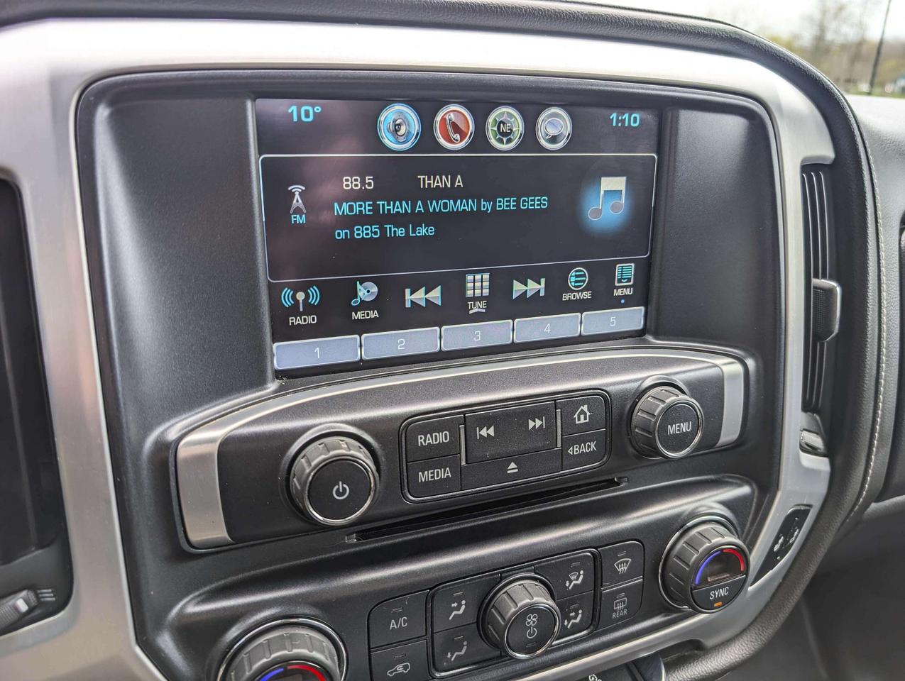 2018 GMC Sierra 1500 SLE- CLEAN CARFAX, V8, 5.3L CREW, RMT START & MORE Photo