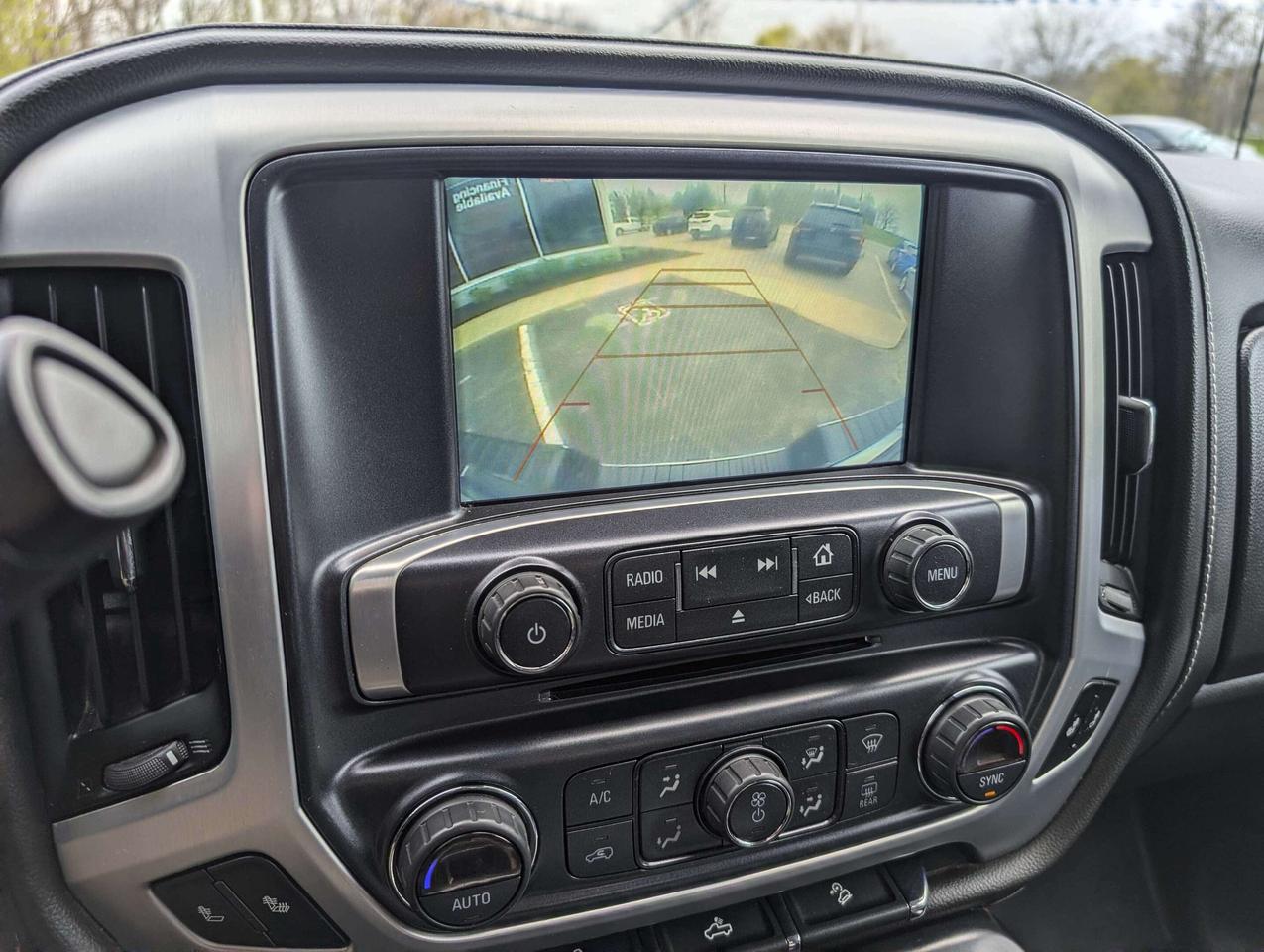 2018 GMC Sierra 1500 SLE- CLEAN CARFAX, V8, 5.3L CREW, RMT START & MORE Photo