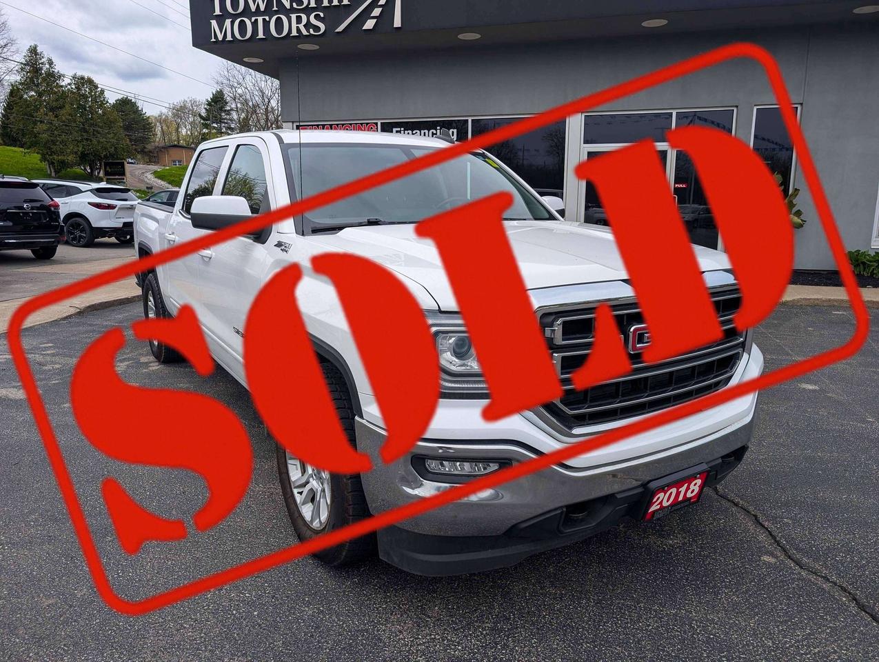 2018 GMC Sierra 1500 SLE- CLEAN CARFAX, V8, 5.3L CREW, RMT START & MORE Photo
