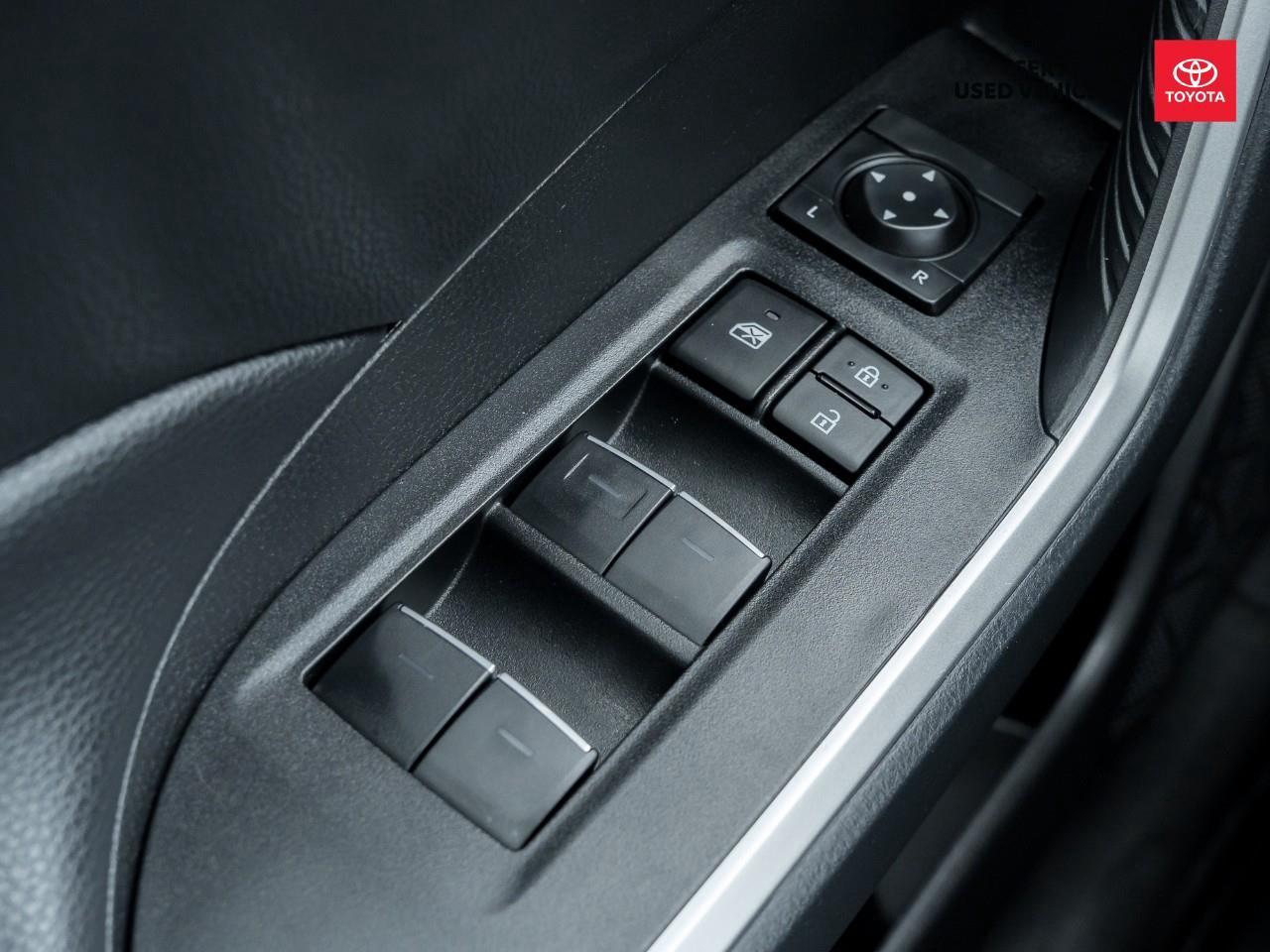 2025 Toyota RAV4 XLE 4dr All-wheel Drive Photo