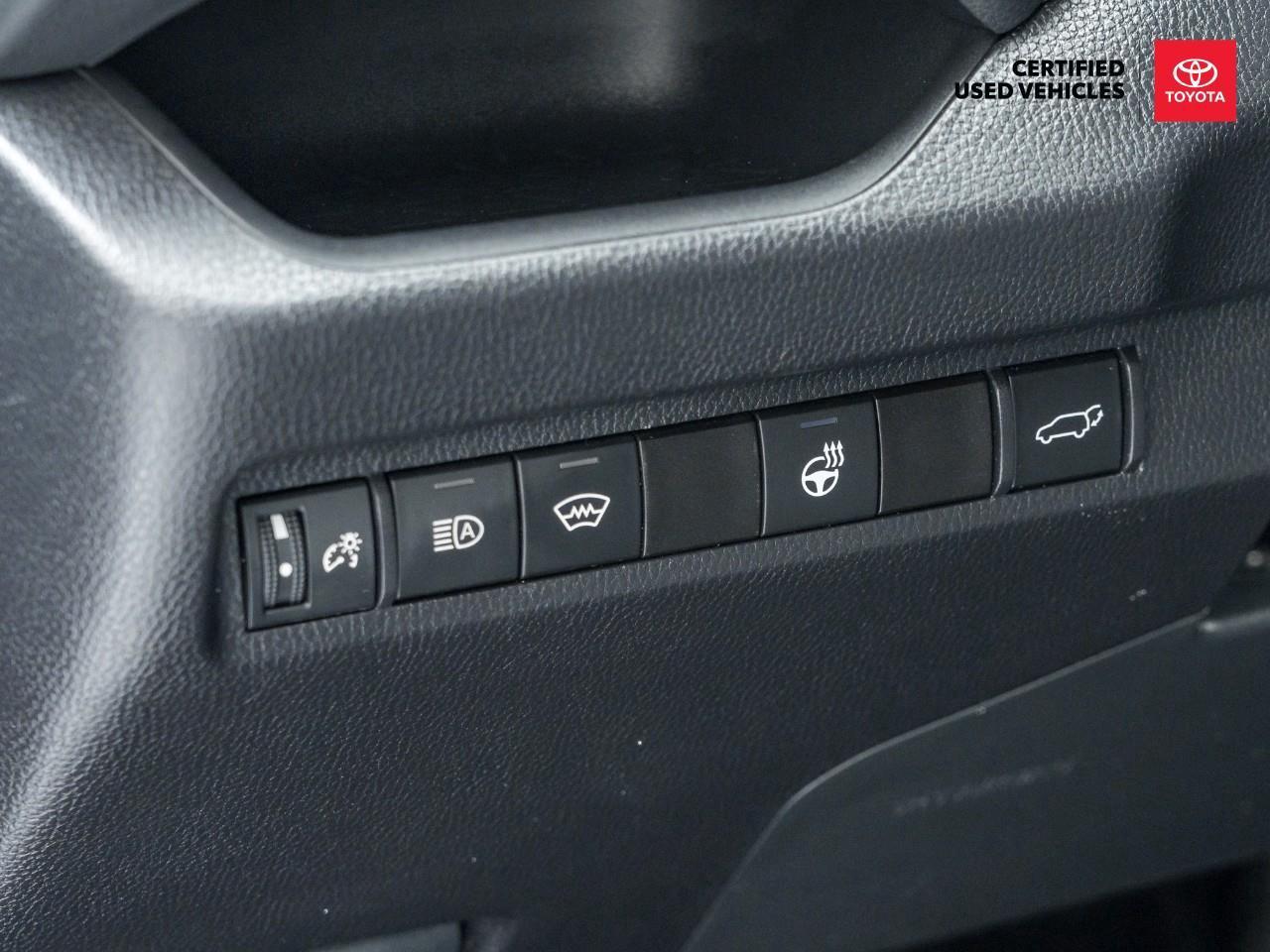 2025 Toyota RAV4 XLE 4dr All-wheel Drive Photo