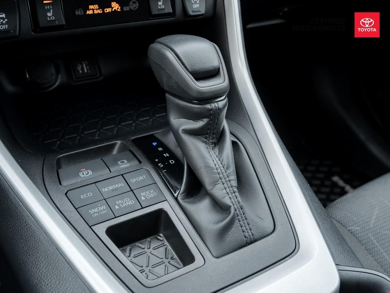 2025 Toyota RAV4 XLE 4dr All-wheel Drive Photo