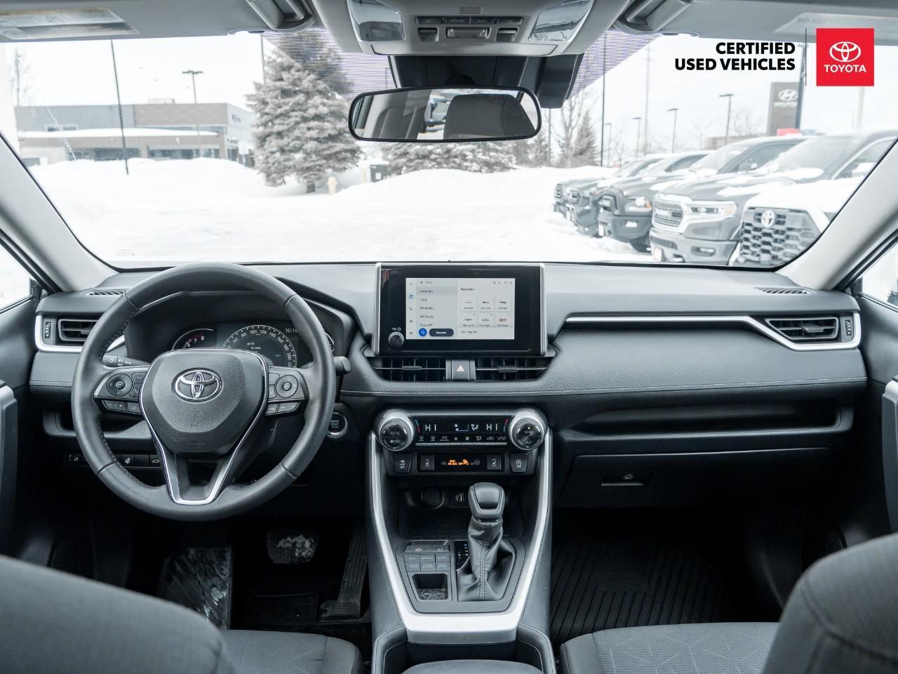 2025 Toyota RAV4 XLE 4dr All-wheel Drive Photo