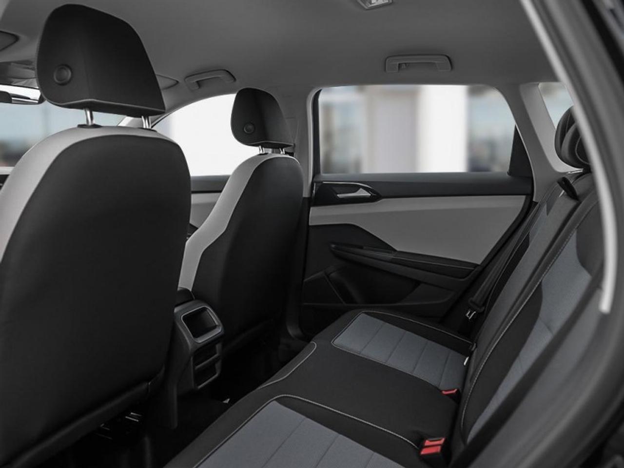 2026 Volkswagen Taos Trendline 4Motion Photo