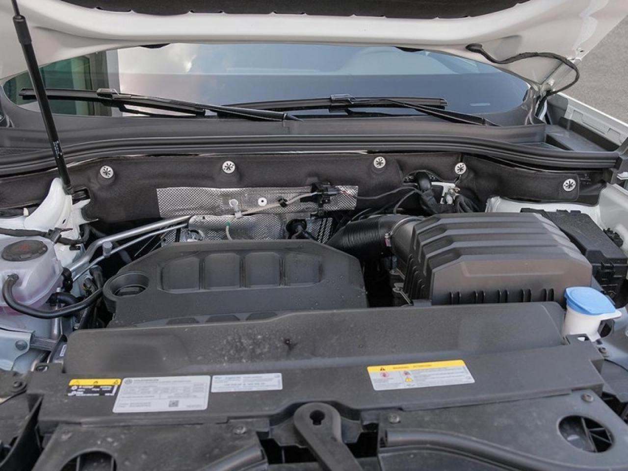 2026 Volkswagen Atlas Cross Sport Highline Photo