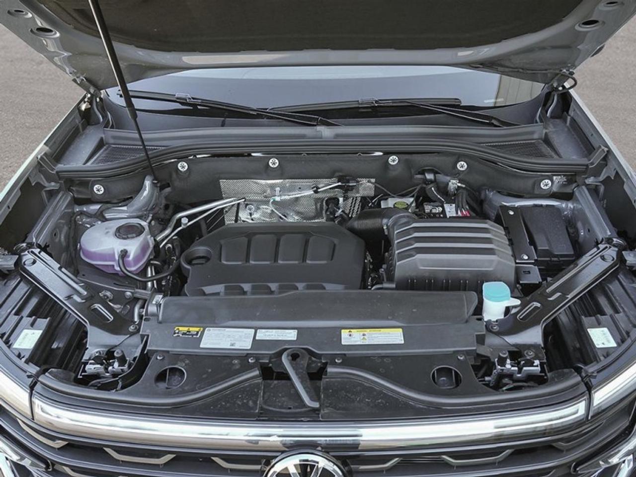 2026 Volkswagen Atlas Cross Sport Highline Photo