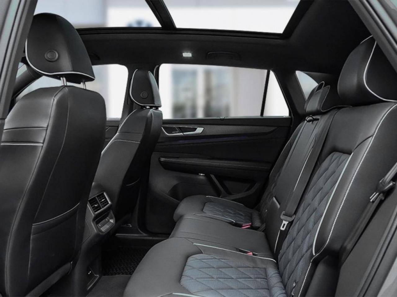 2026 Volkswagen Atlas Cross Sport Execline Photo